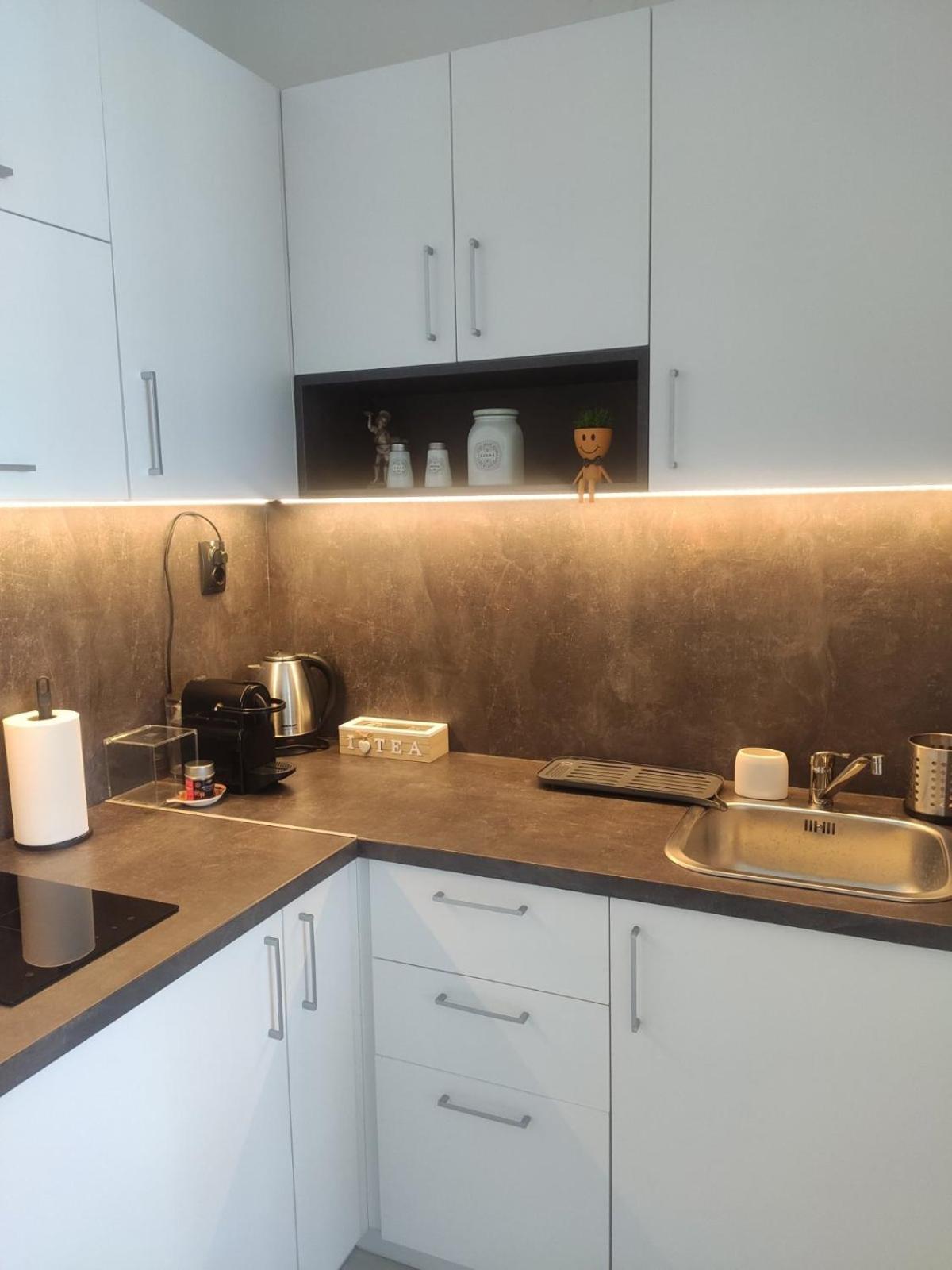 City Center White Apartment! สโกเปีย ภายนอก รูปภาพ