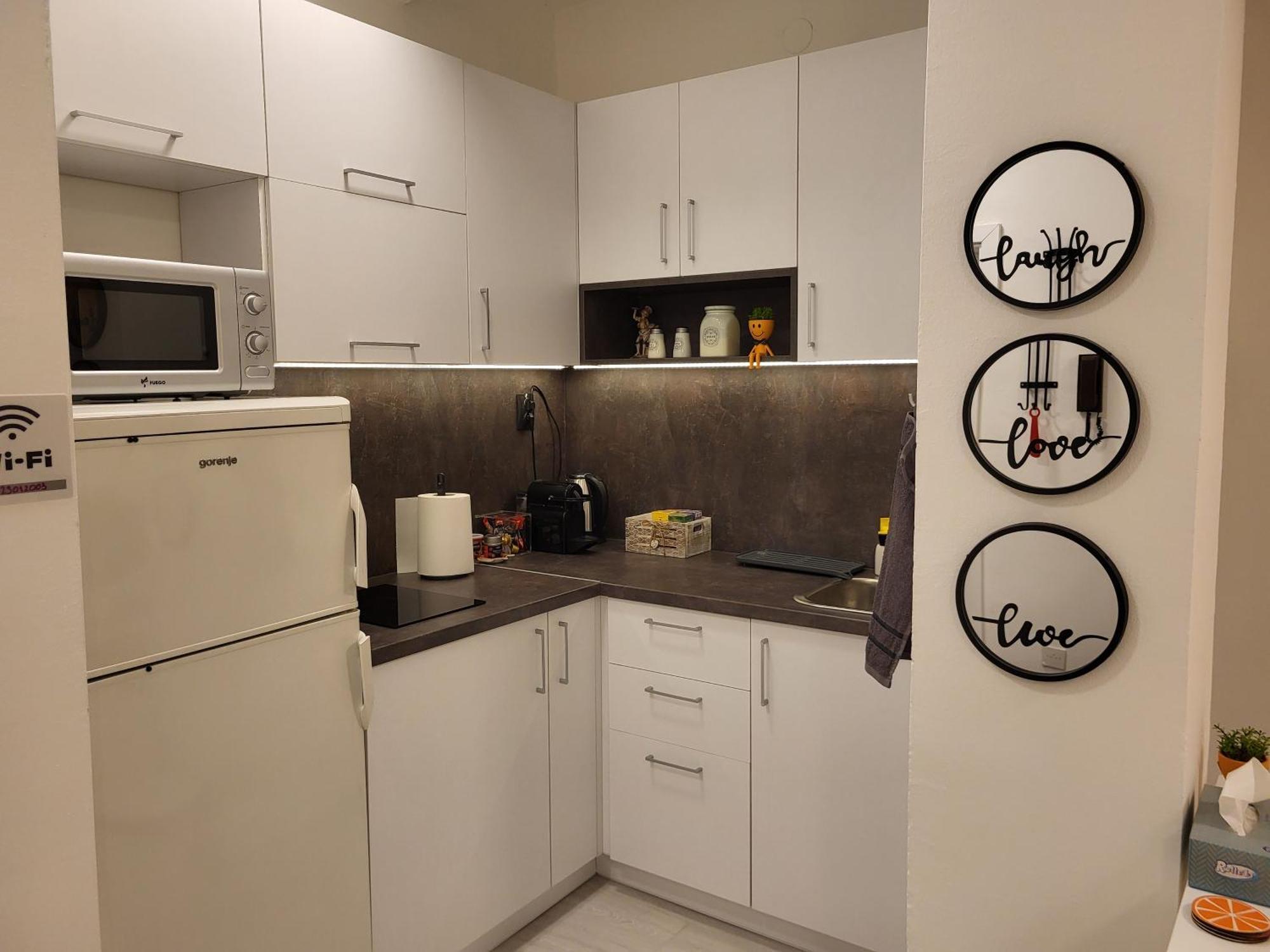 City Center White Apartment! สโกเปีย ภายนอก รูปภาพ